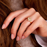 Vivid Antique CZ Stone Top