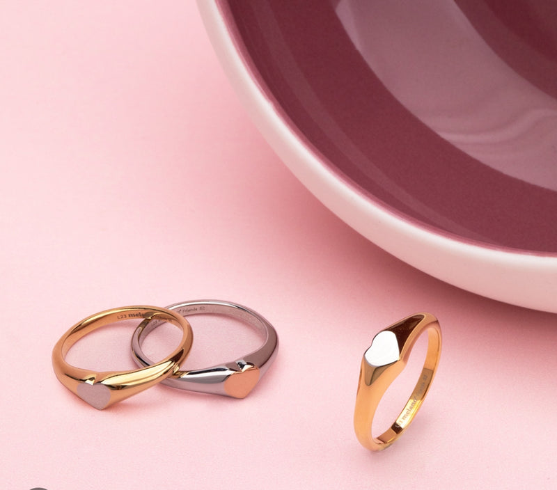 Melano Love Ring