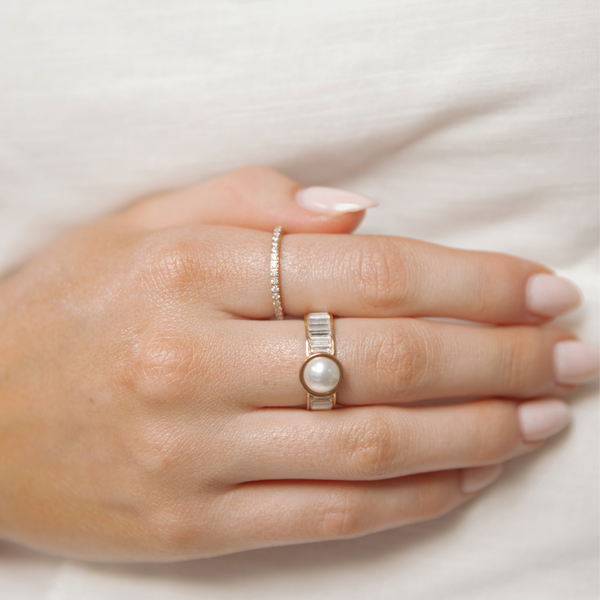 Melano Pearly Ring