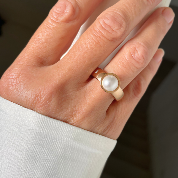 Pearly Vicky Ring