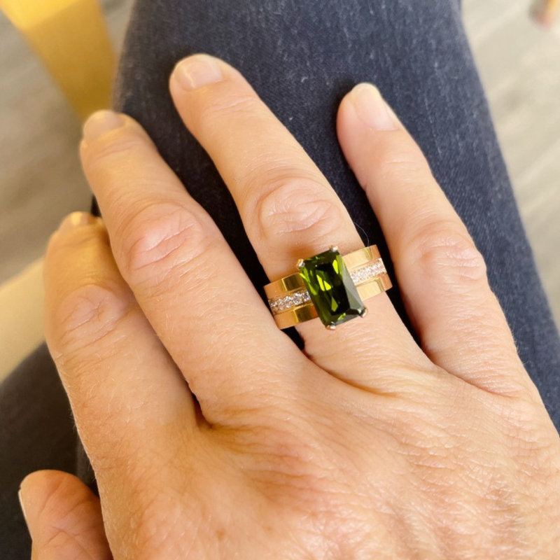 Melano Olive Ring